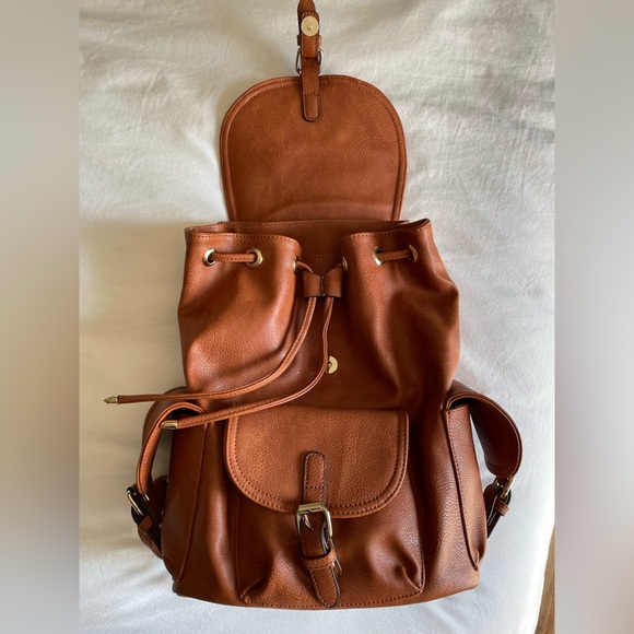 Vegan leather Gussaci purse backpack - Picture 3 of 5